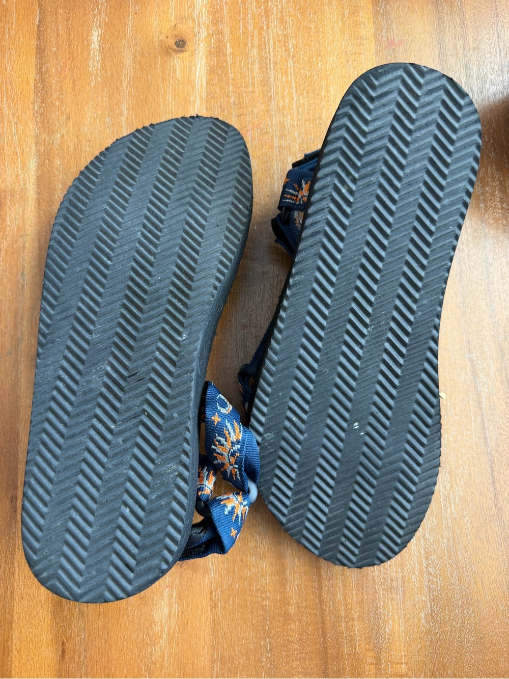 Sandals - Picture 4 of 4